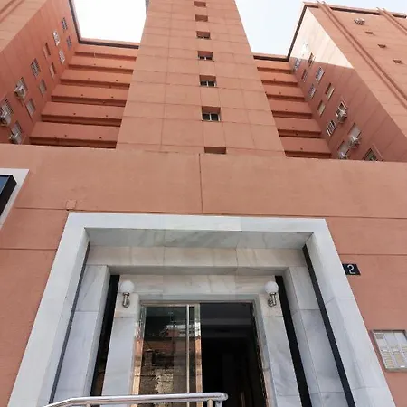 Center Flat & Terrace *