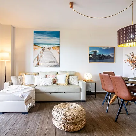Center Flat & Terrace *