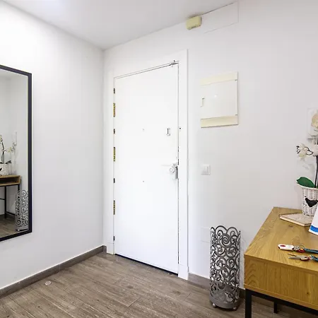 Center Flat & Terrace Apartment *