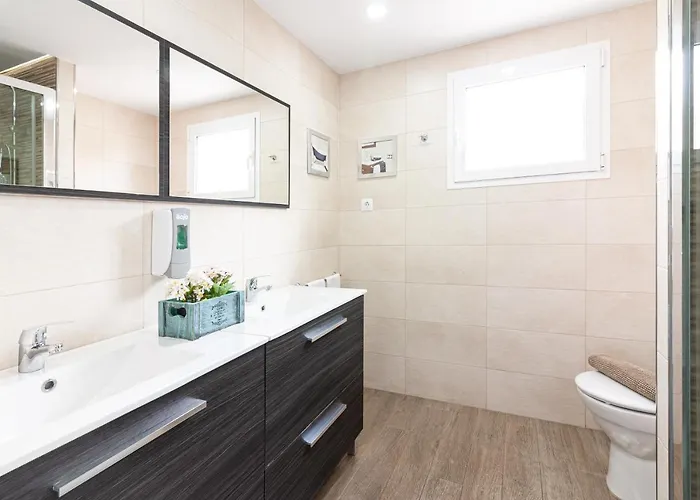 Daire Center Flat & Terrace Málaga