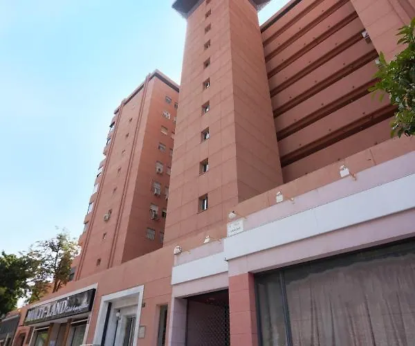 Center Flat & Terrace *